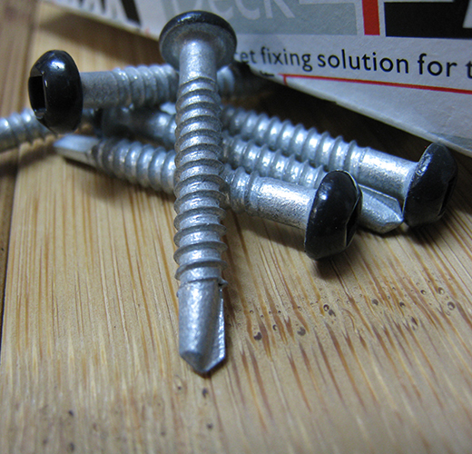DM 4383 em pro 3mm 20 Kit Self drilling metal screws 1